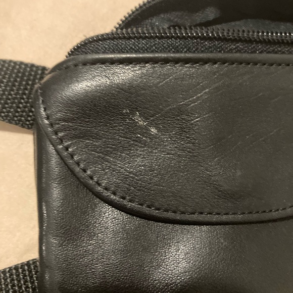 Mundi Black Women's Belt Bag - Picture 4 of 5